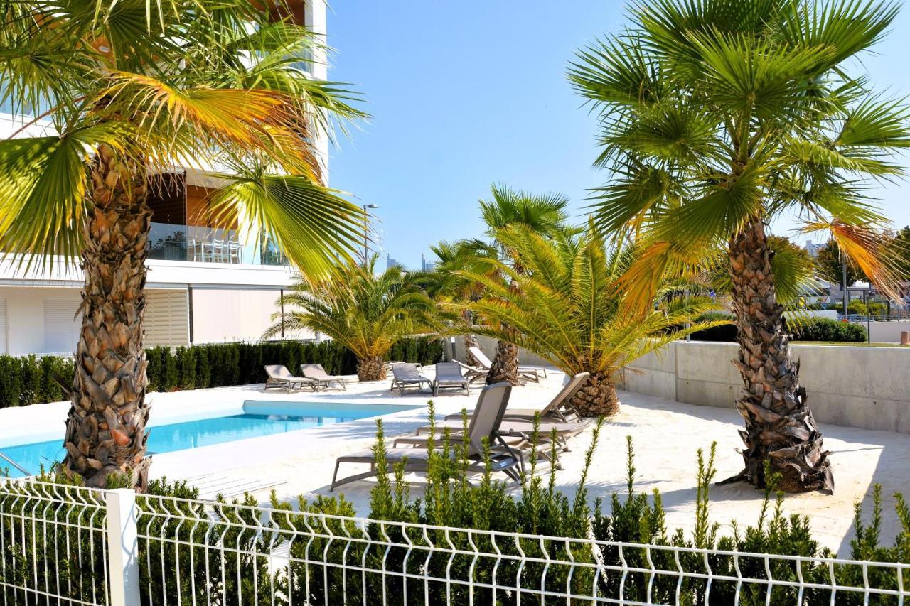 Sun Beach Residence Con Piscina - Piazza Brescia - Adria Holiday Jesolo - Family Apartments Zewnętrze zdjęcie