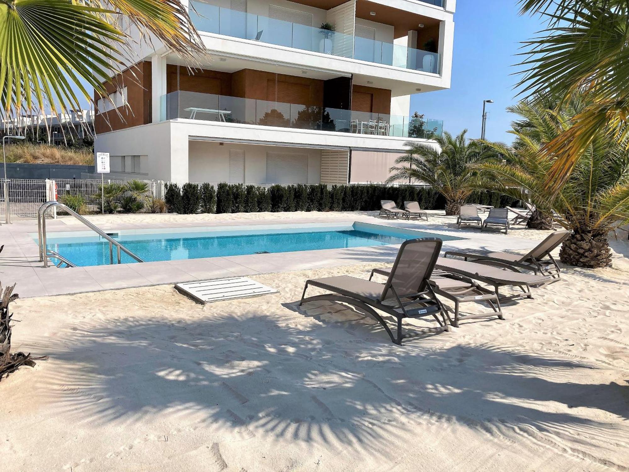 Sun Beach Residence Con Piscina - Piazza Brescia - Adria Holiday Jesolo - Family Apartments Zewnętrze zdjęcie